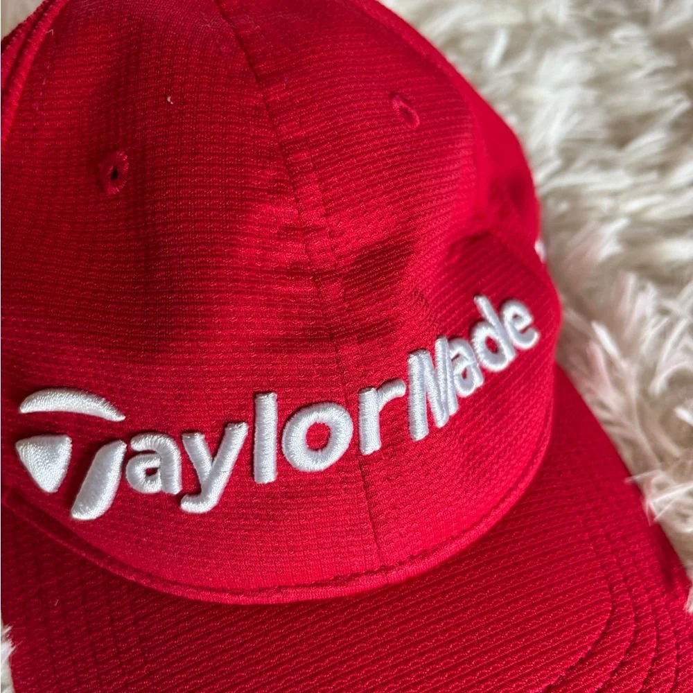 TaylorMade Burner red embroidered golf hat, adjustable T max gear one size